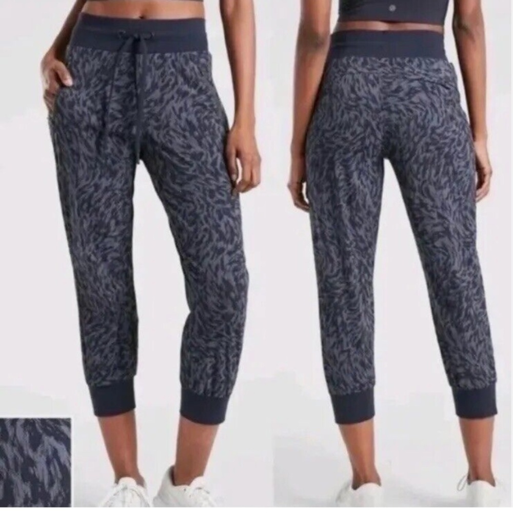 Athleta Trekkie North Printed Crop 23" Jogger 6P 6 Petite Navy #980414 NWOT Blue